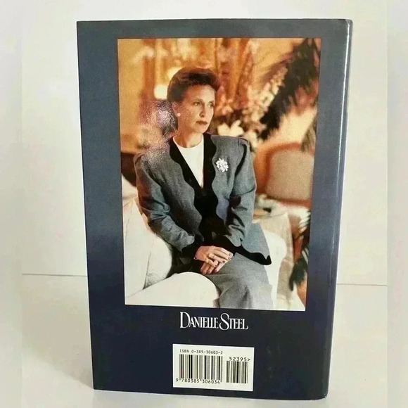 Danielle Steel Vanished - Picture 3 of 12